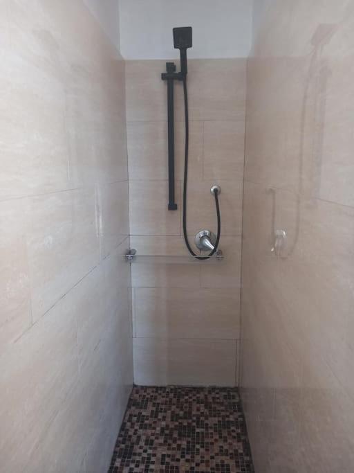 מונסרטו Chromotherapy Flat מראה חיצוני תמונה